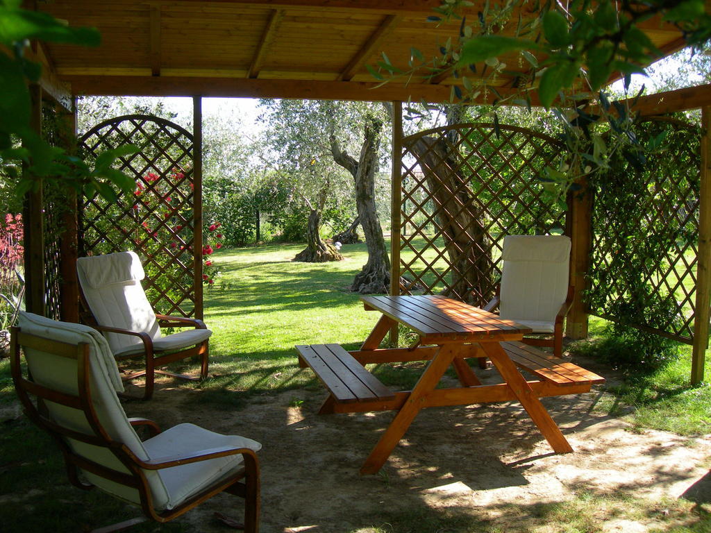 Gli Olivi Calci Exterior photo