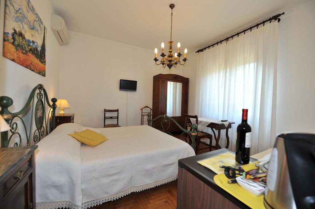 Gli Olivi Calci Room photo